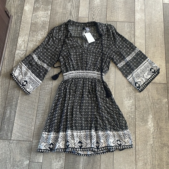 H&M Size 6 Black and White Aztec Print Tunic Dress New With Tags - Picture 6 of 6